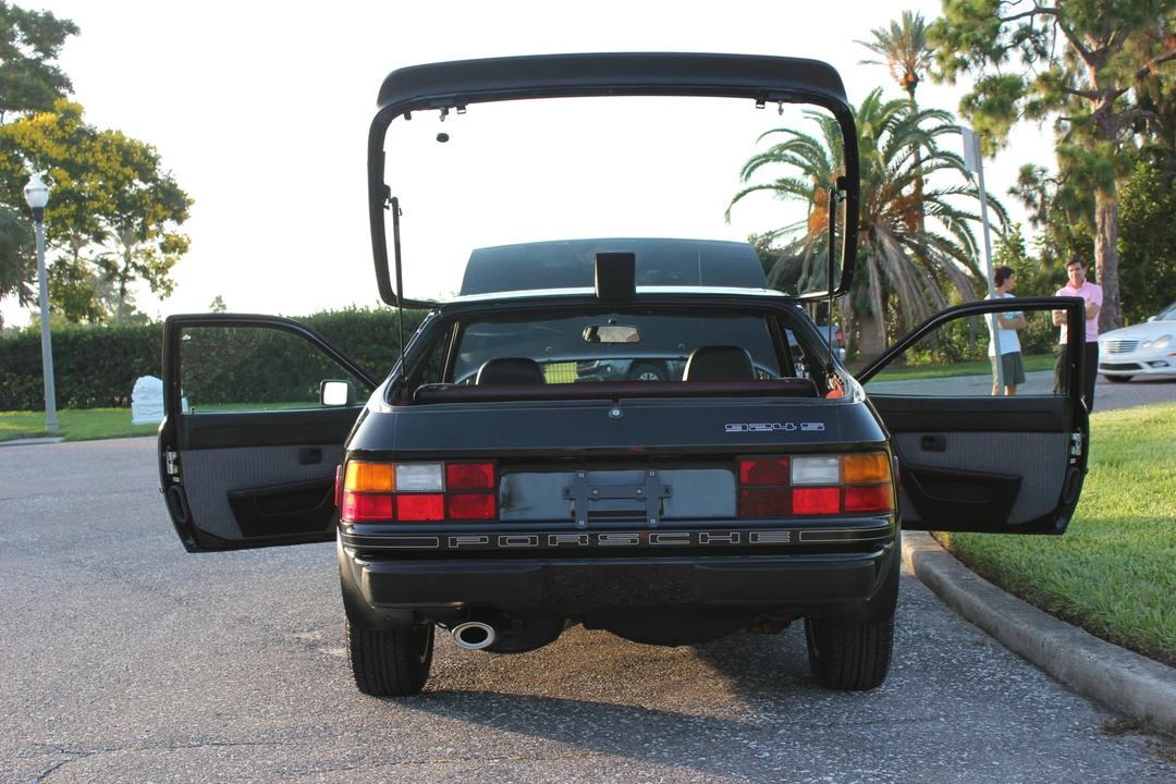 1988 Porsche 924 S - Image 24 of 31