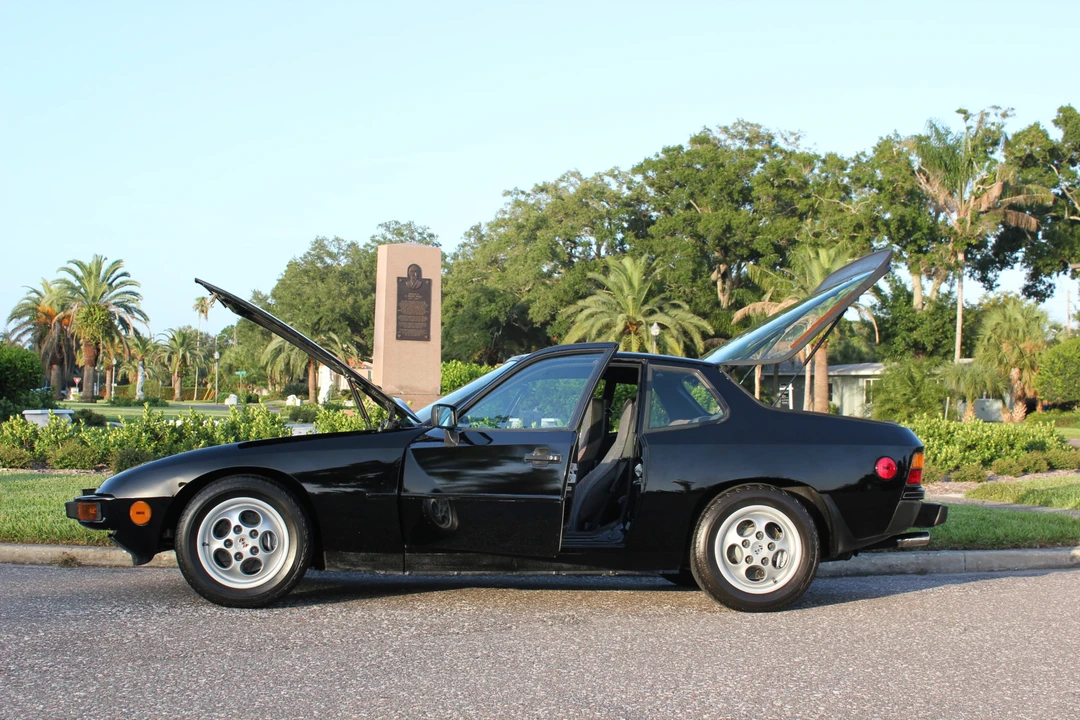 1988 Porsche 924 S - Image 22 of 31