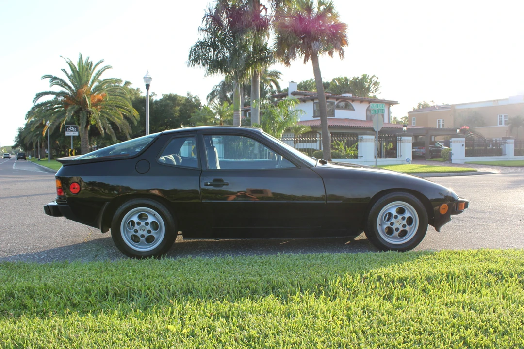 1988 Porsche 924 S - Image 6 of 31