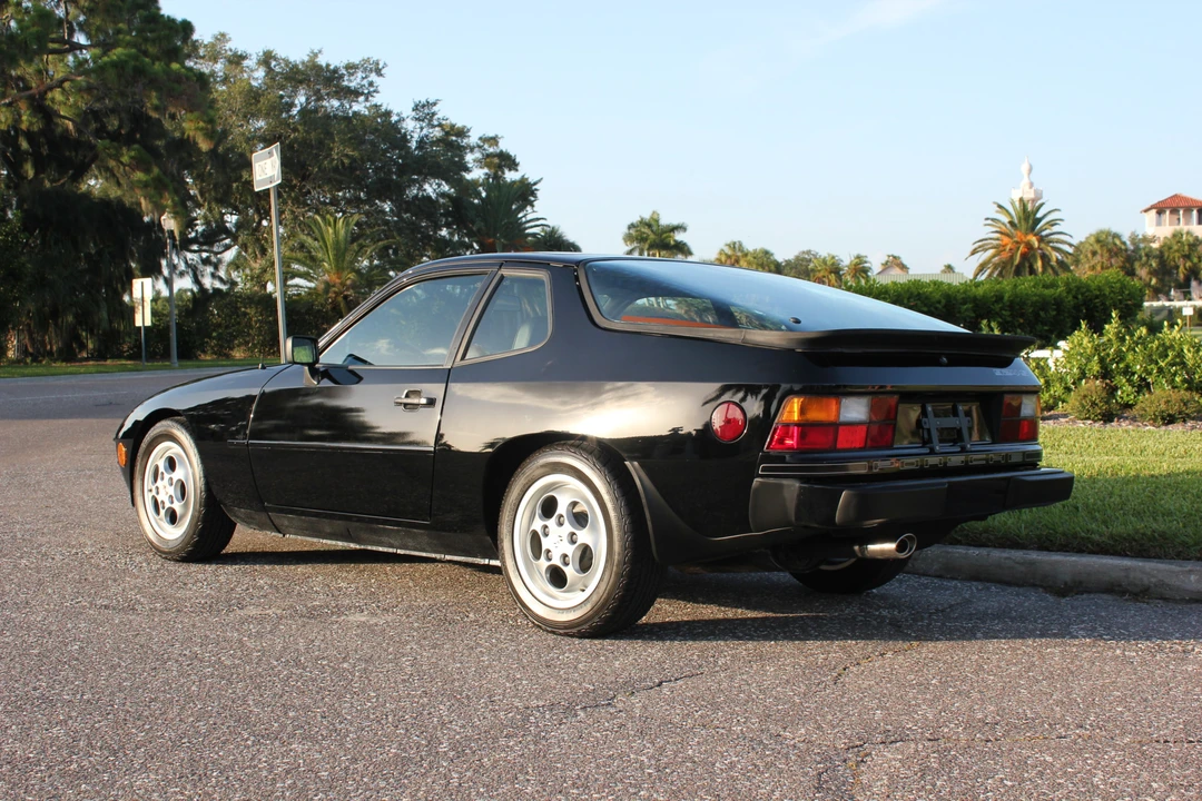 1988 Porsche 924 S - Image 12 of 31