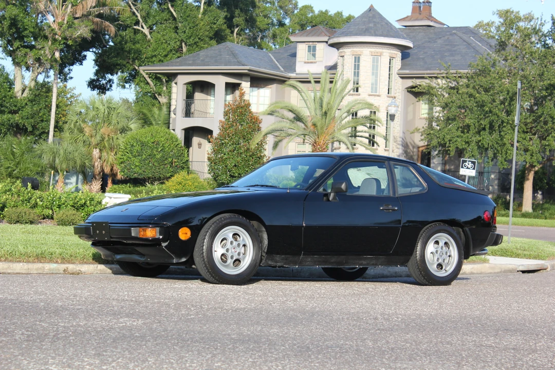 1988 Porsche 924 S - Image 16 of 31