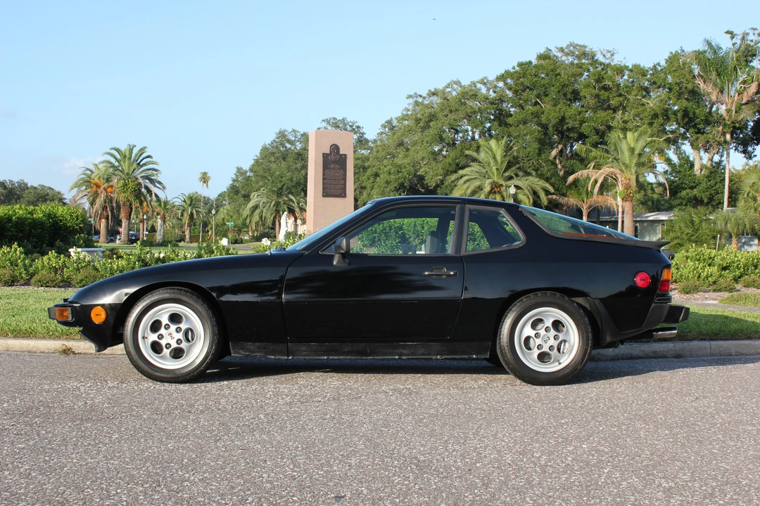 1988 Porsche 924 S - Image 14 of 31