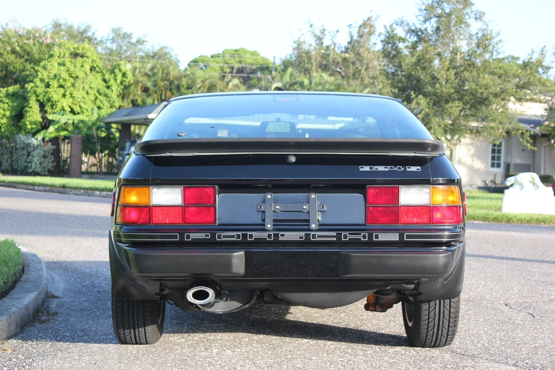1988 Porsche 924 S - Image 9 of 31