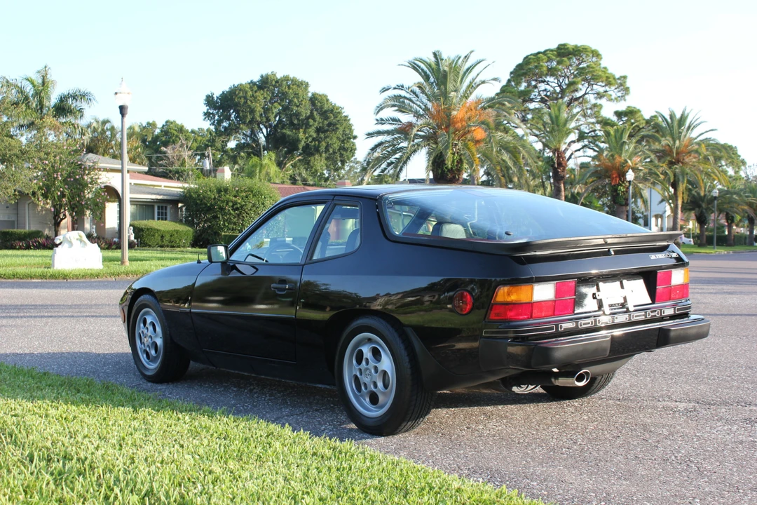 1988 Porsche 924 S - Image 11 of 31