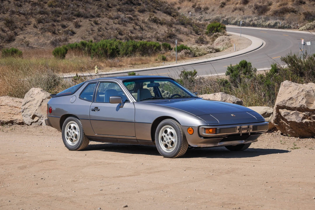 1988 Porsche 924 S - Image 7 of 31