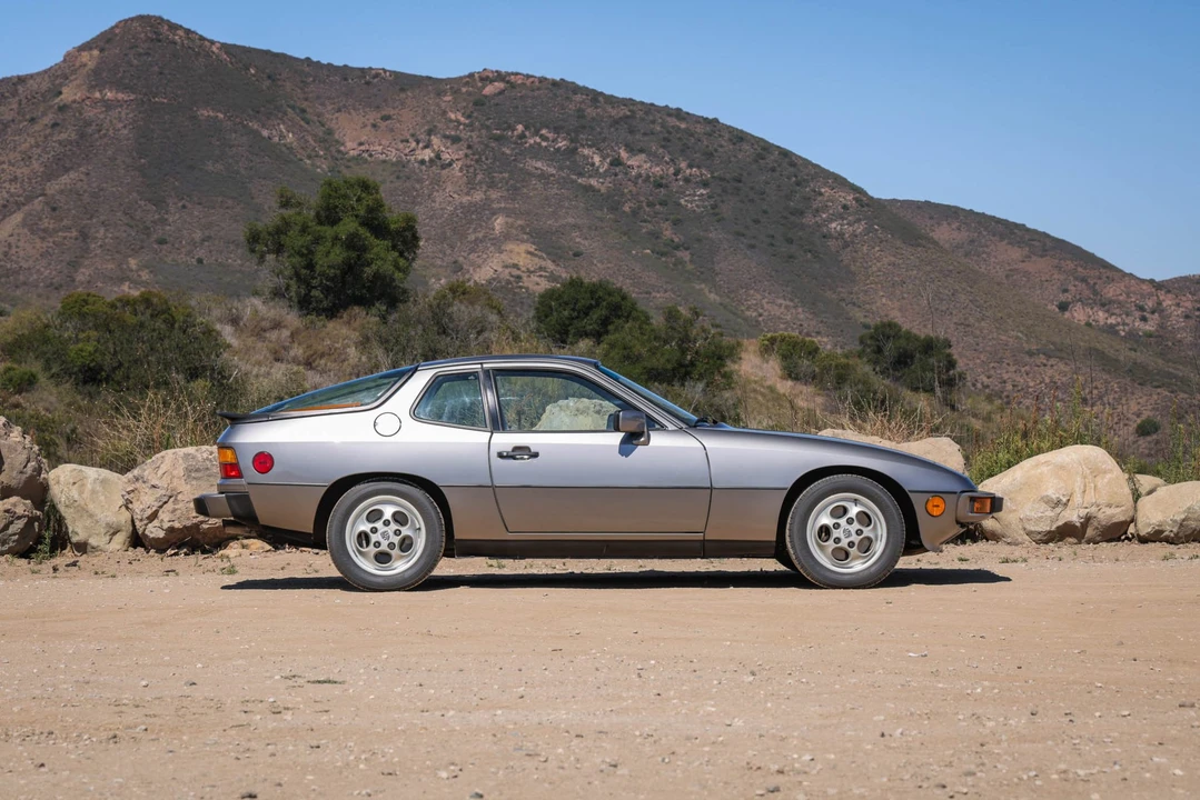 1988 Porsche 924 S - Image 9 of 31