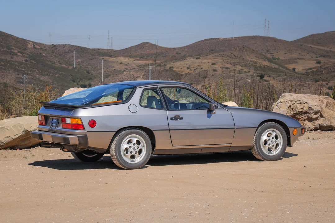 1988 Porsche 924 S - Image 10 of 31