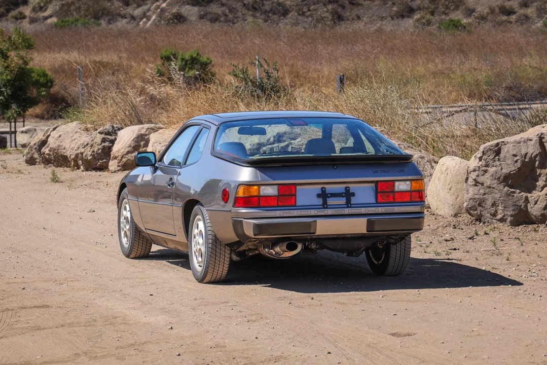 1988 Porsche 924 S - Image 14 of 31