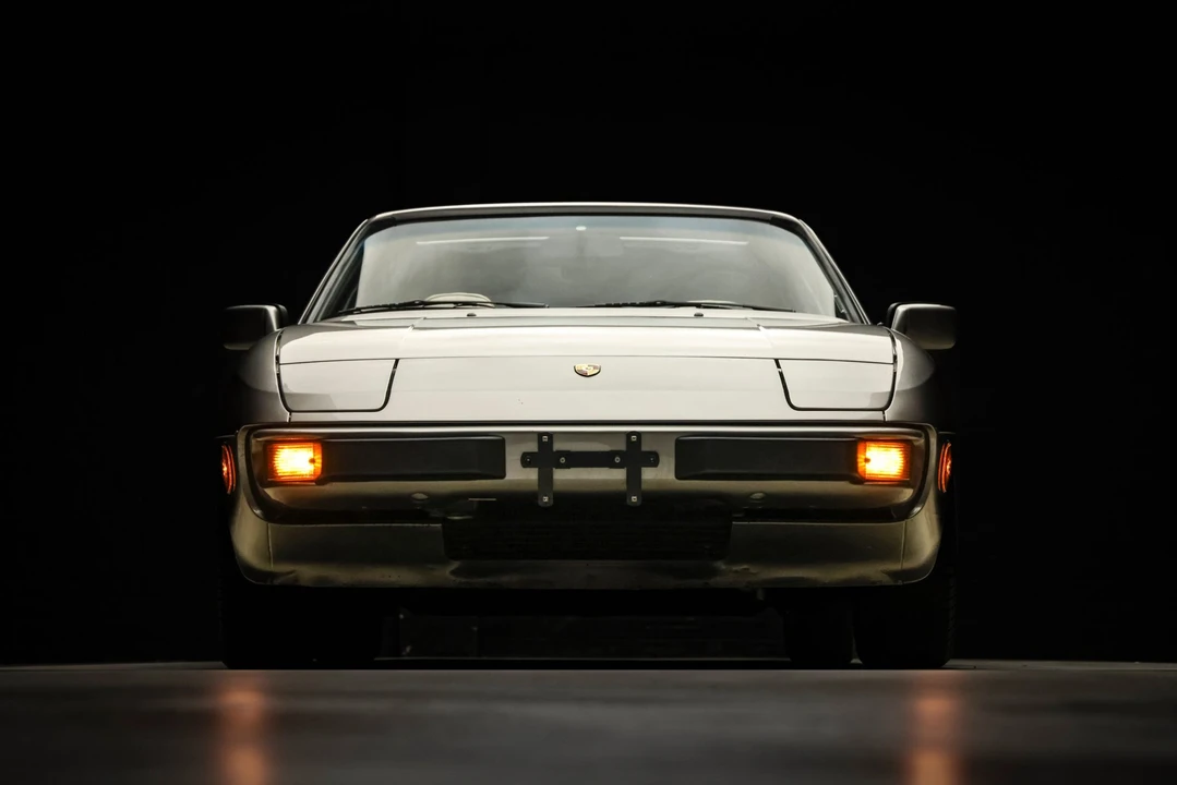 1988 Porsche 924 S - Image 9 of 31