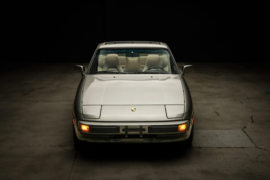 1988 Porsche 924 S - Image 7 of 31