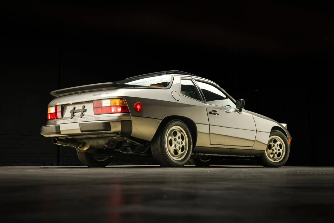 1988 Porsche 924 S - Image 24 of 31