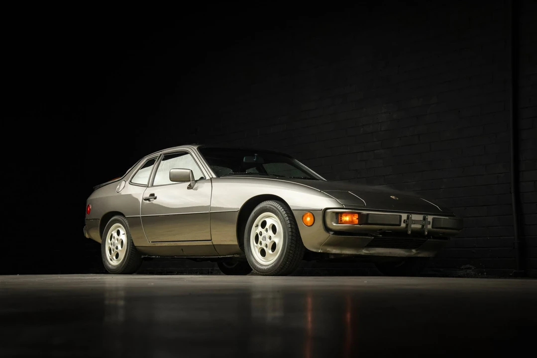 1988 Porsche 924 S - Image 15 of 31