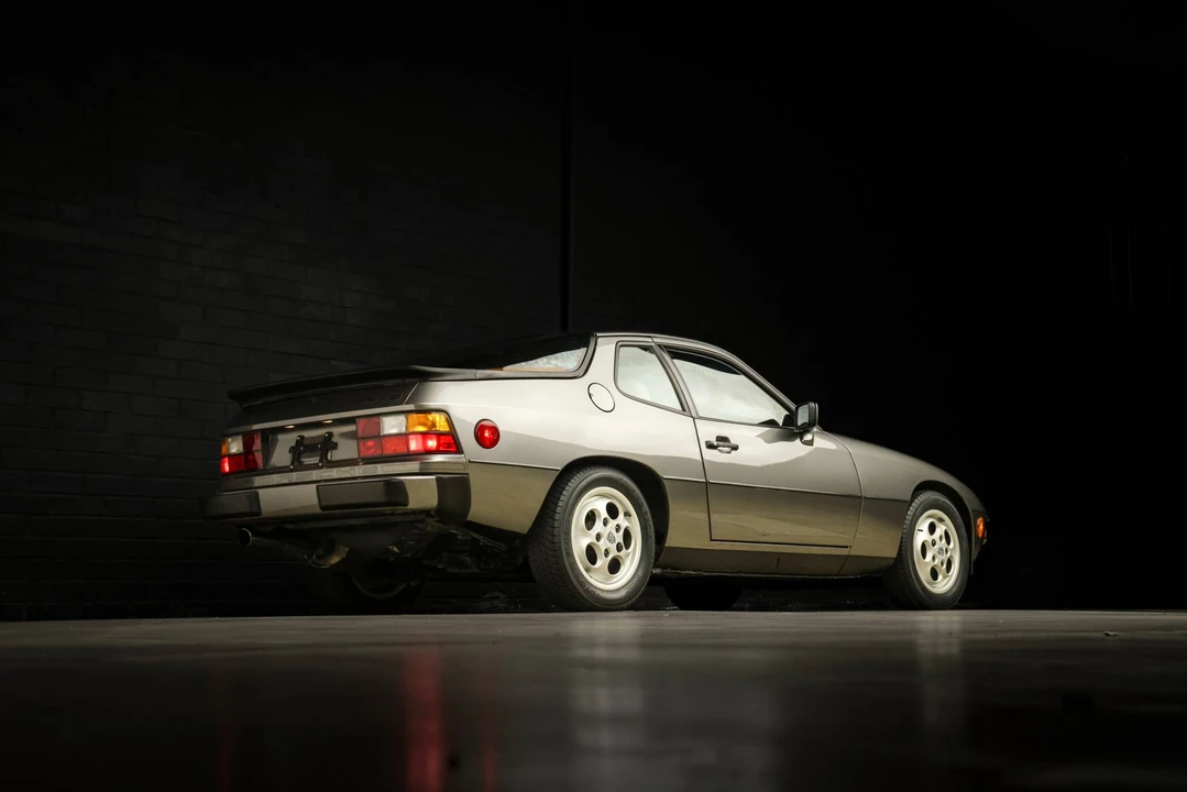 1988 Porsche 924 S - Image 23 of 31