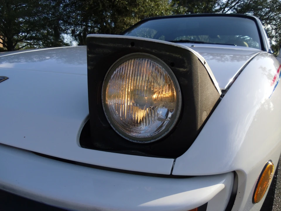 1988 Porsche 924 S - Image 25 of 31
