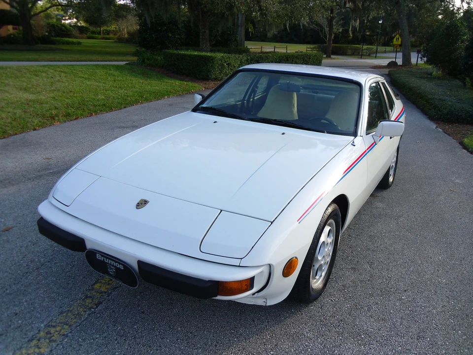 1988 Porsche 924 S - Image 3 of 31
