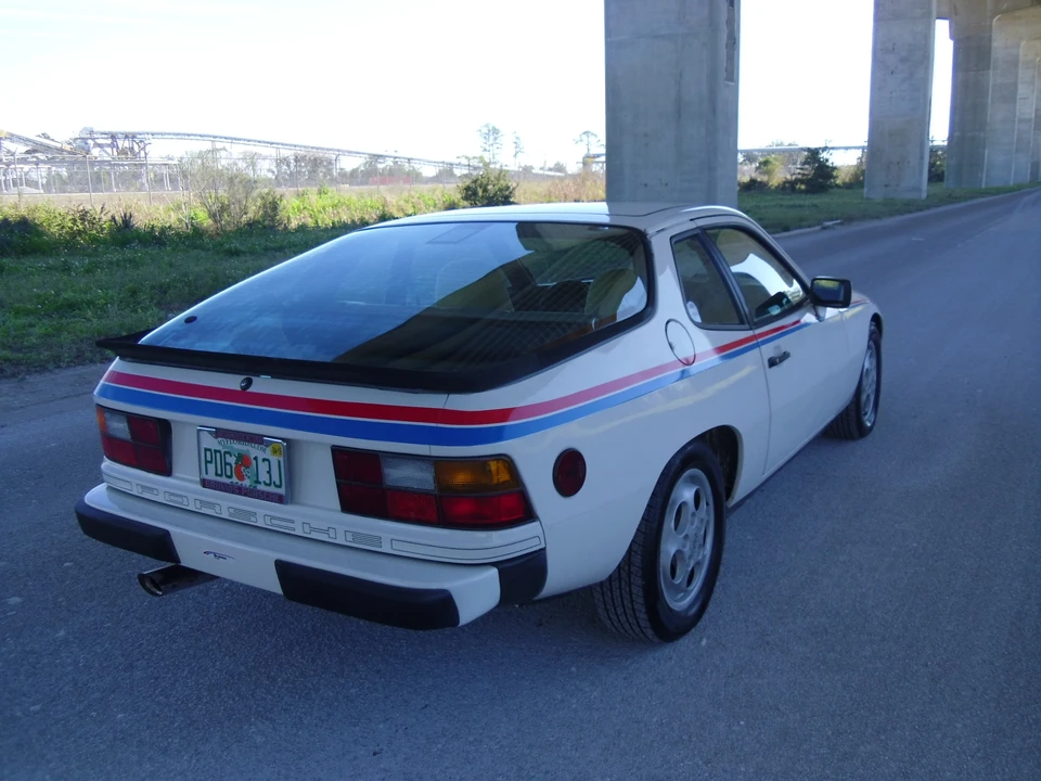 1988 Porsche 924 S - Image 19 of 31