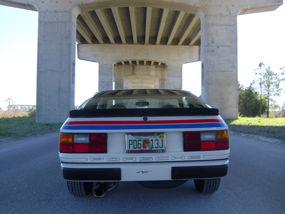1988 Porsche 924 S - Image 16 of 31