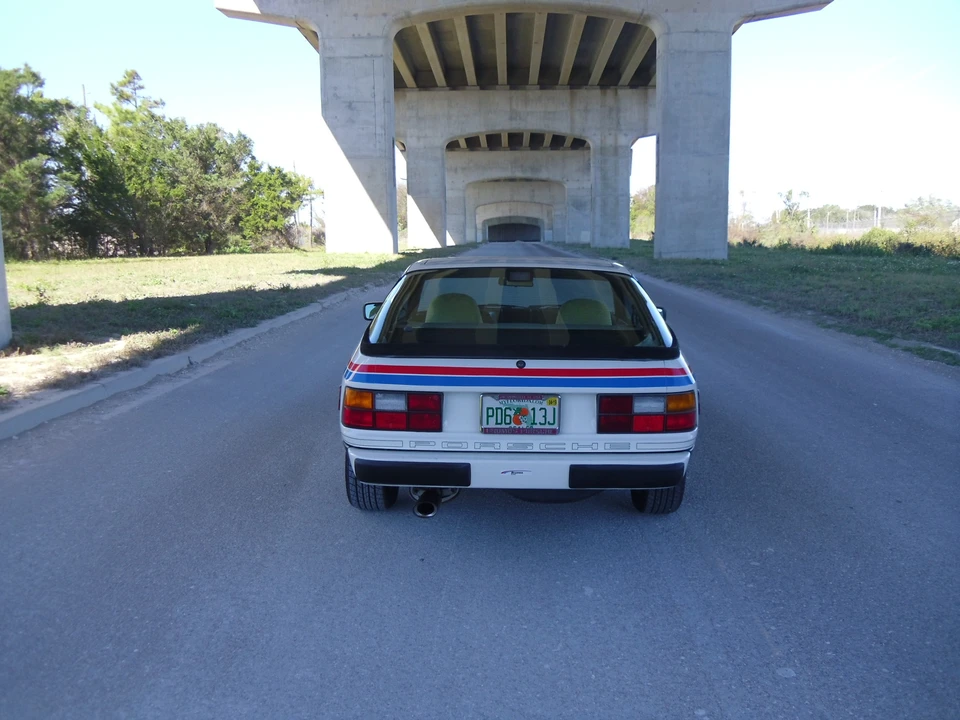1988 Porsche 924 S - Image 17 of 31