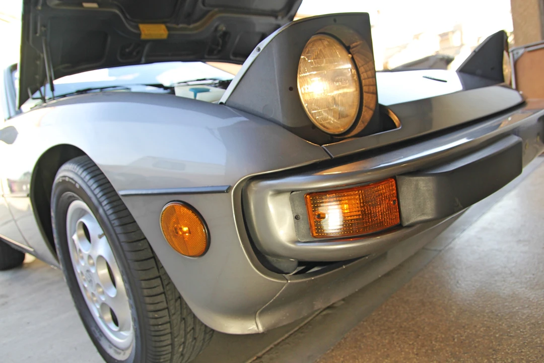 1988 Porsche 924 S - Image 29 of 31