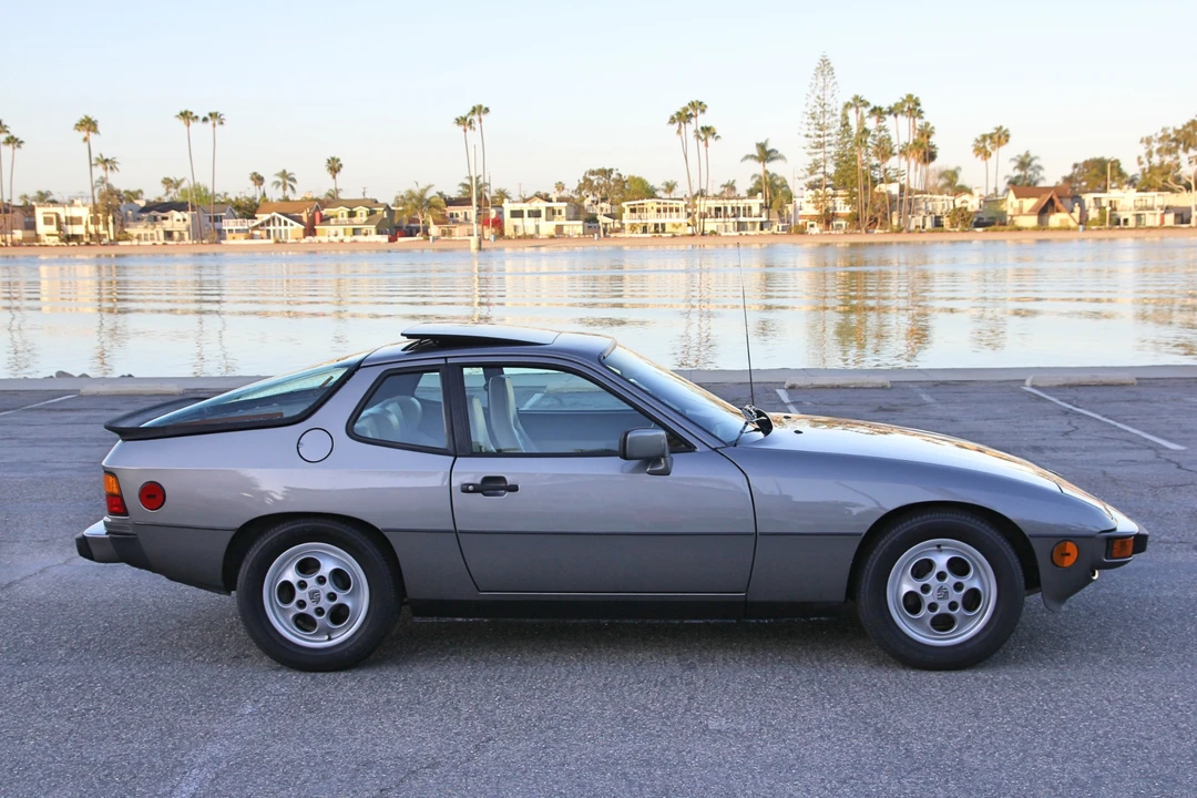 1988 Porsche 924 S - Image 21 of 31