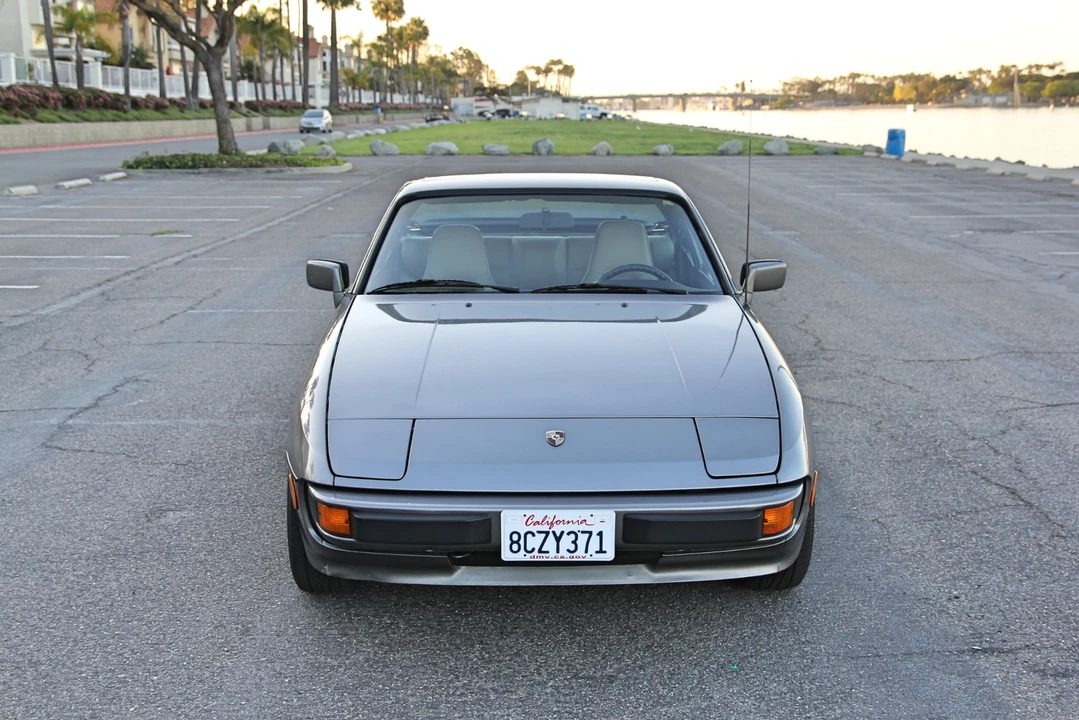 1988 Porsche 924 S - Image 2 of 31