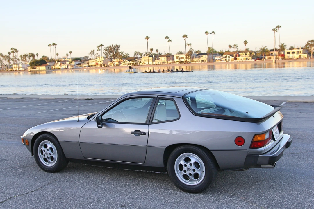1988 Porsche 924 S - Image 9 of 31