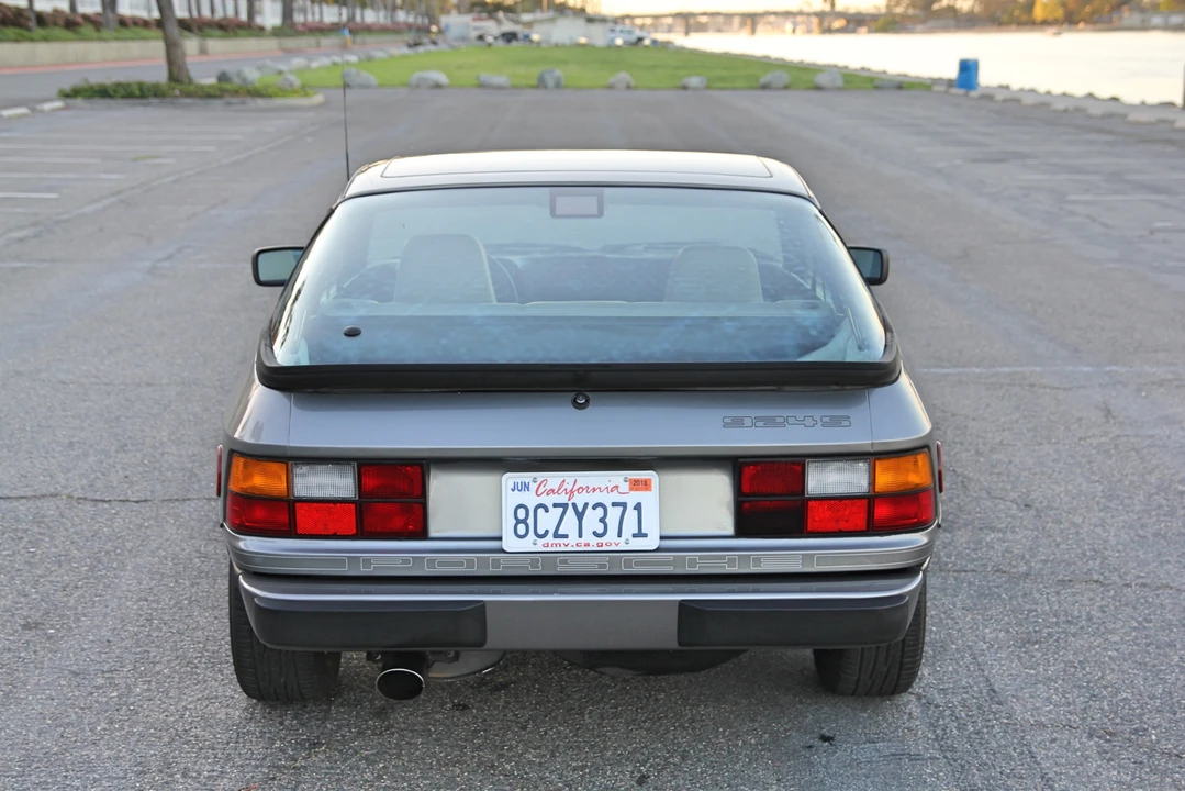 1988 Porsche 924 S - Image 14 of 31