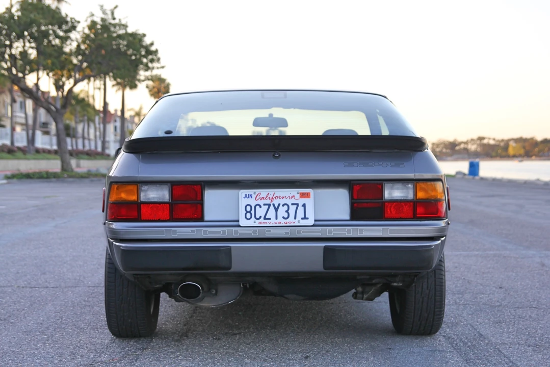 1988 Porsche 924 S - Image 13 of 31