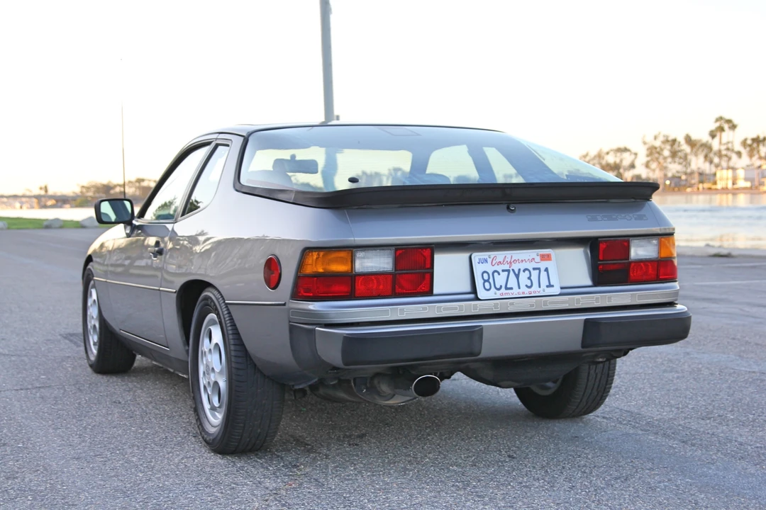 1988 Porsche 924 S - Image 12 of 31
