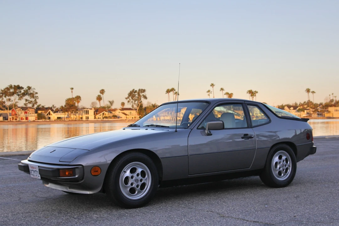 1988 Porsche 924 S - Image 6 of 31