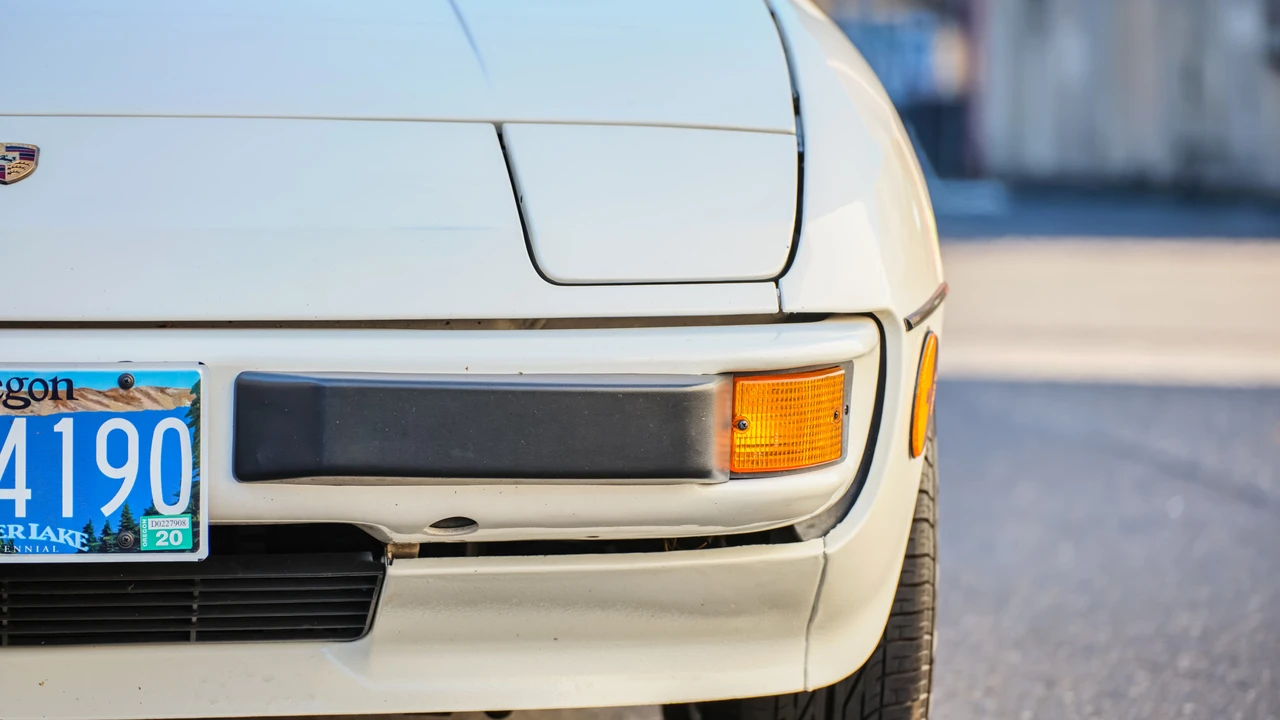 1988 Porsche 924 S - Image 26 of 31