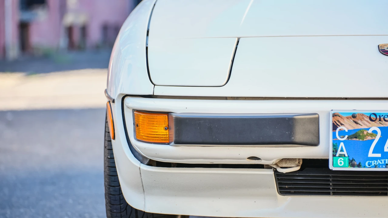 1988 Porsche 924 S - Image 25 of 31