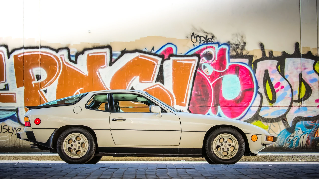 1988 Porsche 924 S - Image 10 of 31