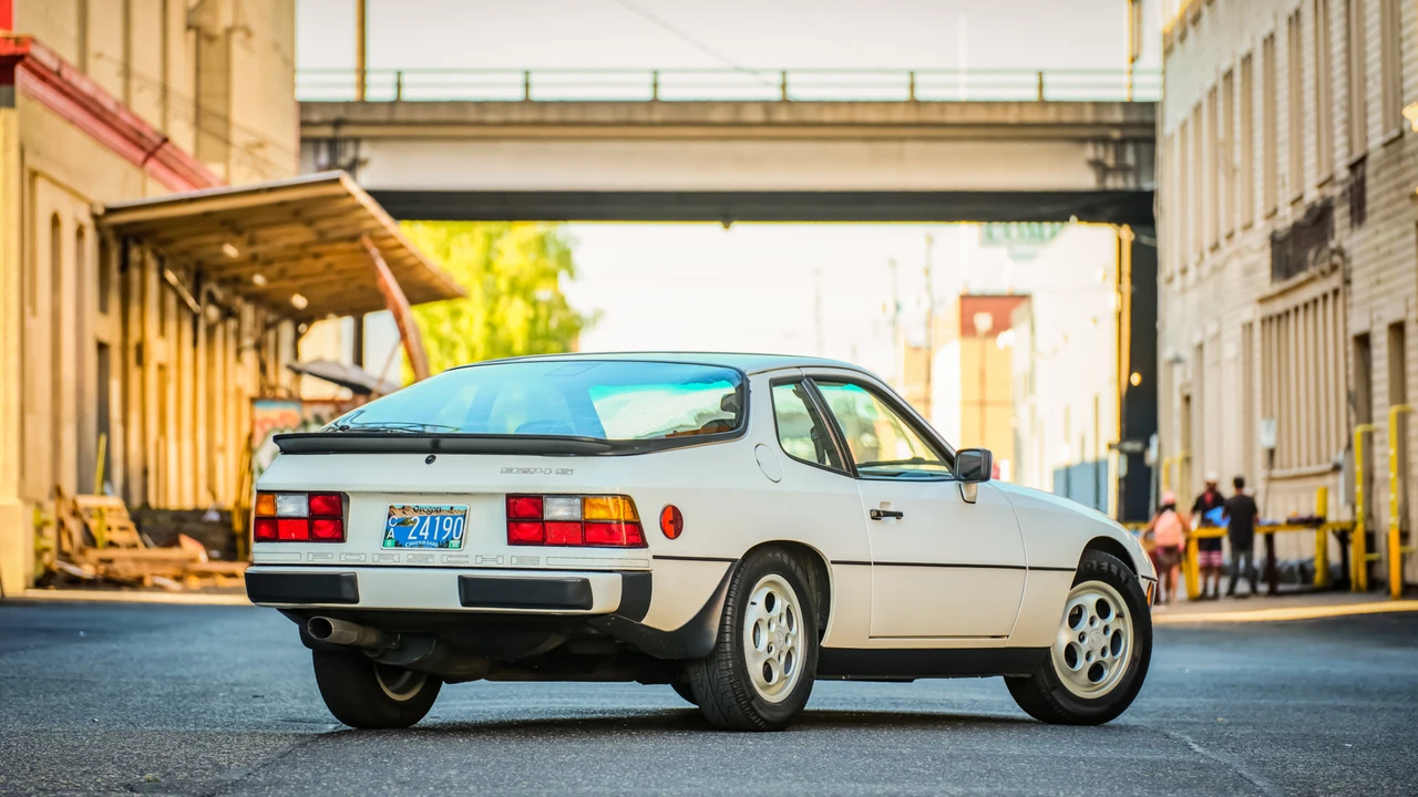 1988 Porsche 924 S - Image 7 of 31