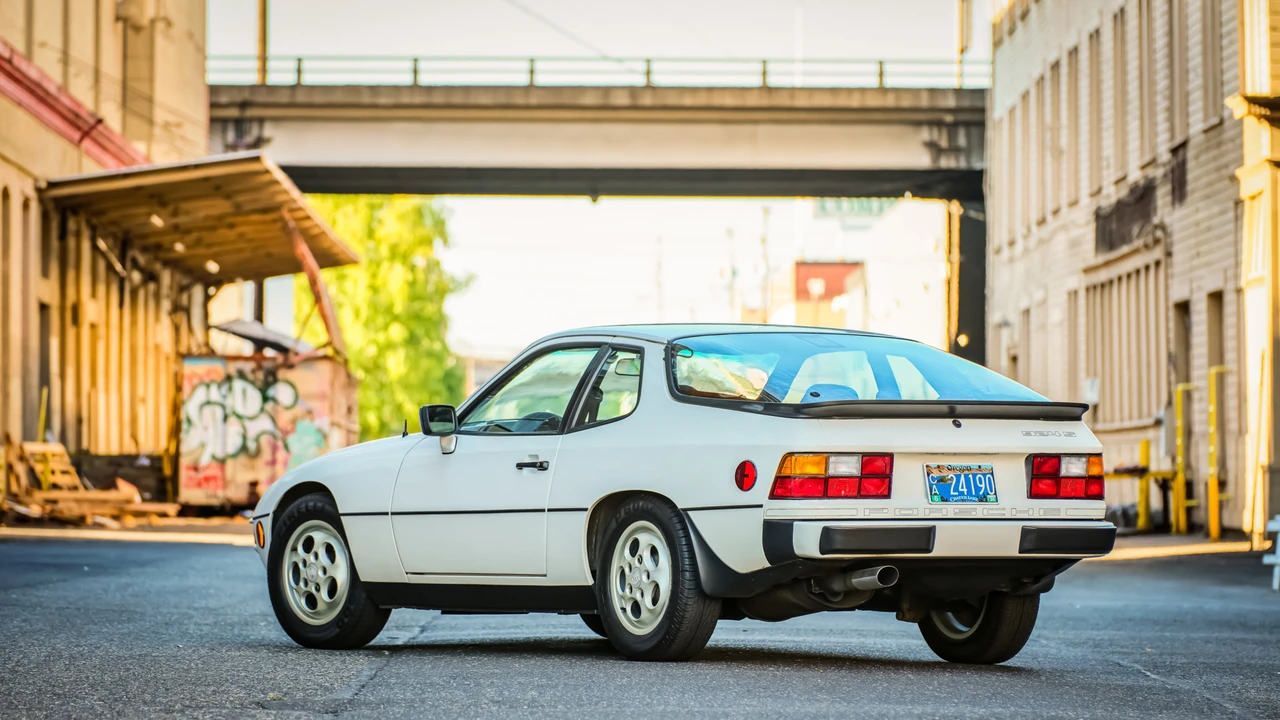 1988 Porsche 924 S - Image 5 of 31