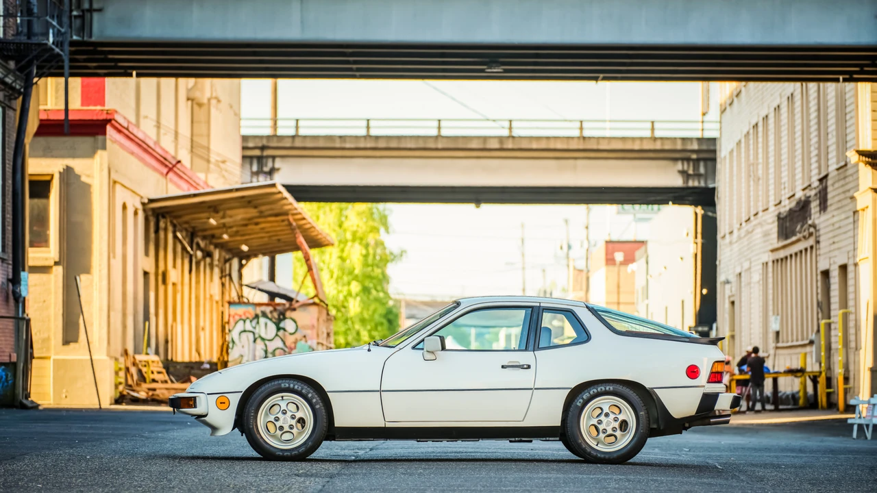 1988 Porsche 924 S - Image 3 of 31