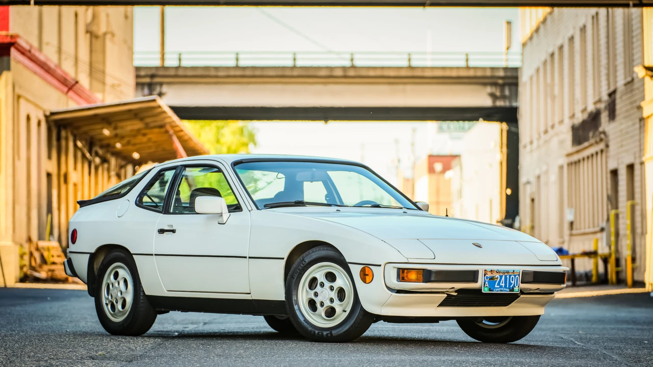 1988 Porsche 924 S - Image 13 of 31