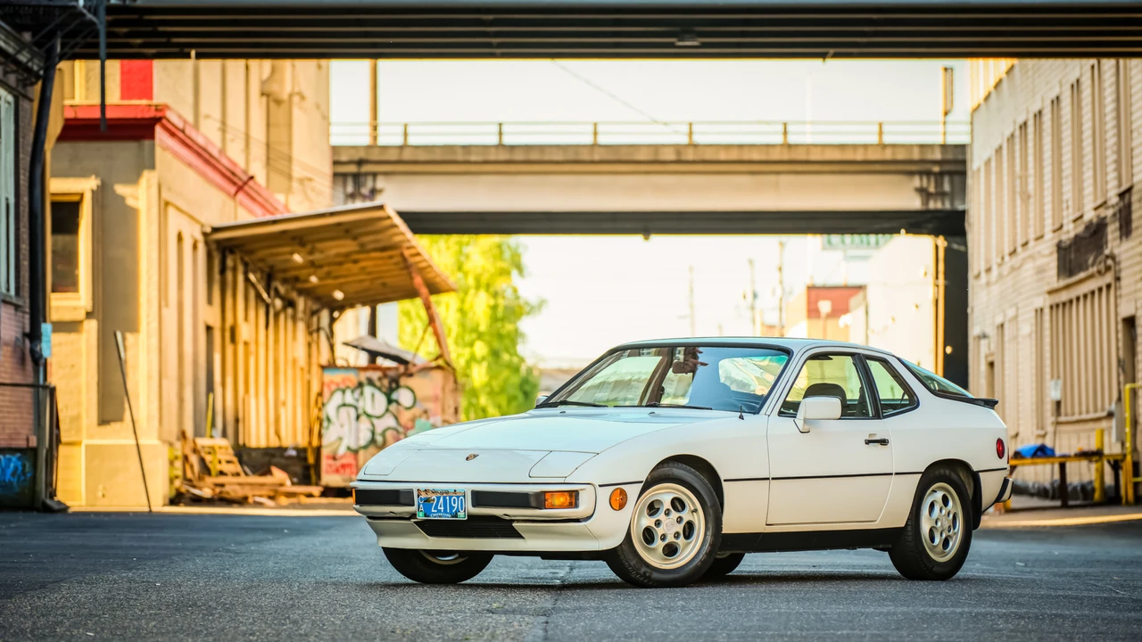 1988 Porsche 924 S - Image 2 of 31