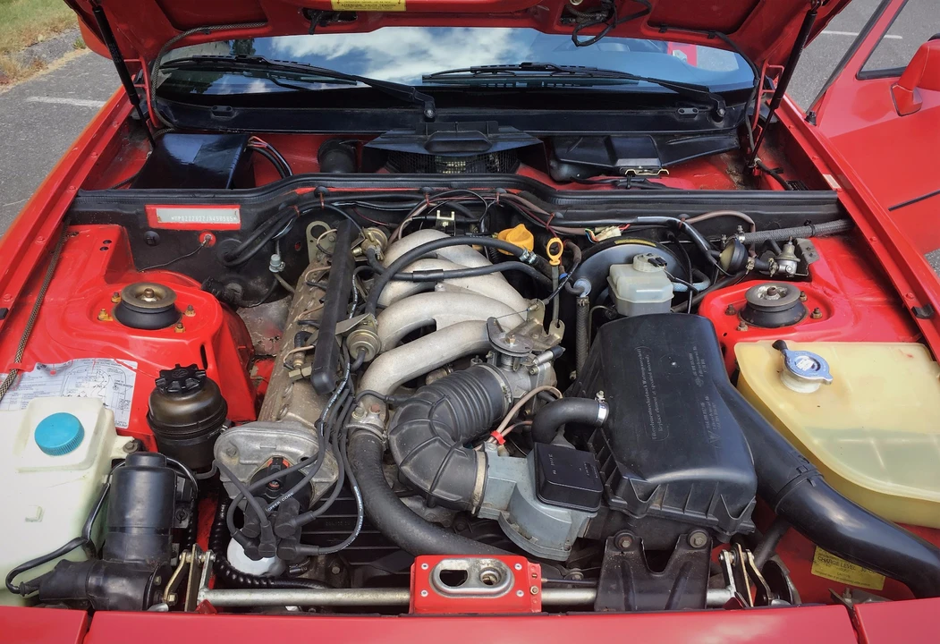 1988 Porsche 924 S - Image 25 of 31