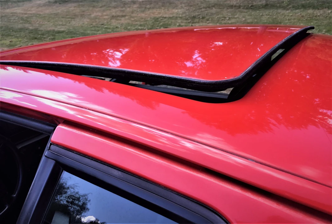 1988 Porsche 924 S - Image 8 of 31