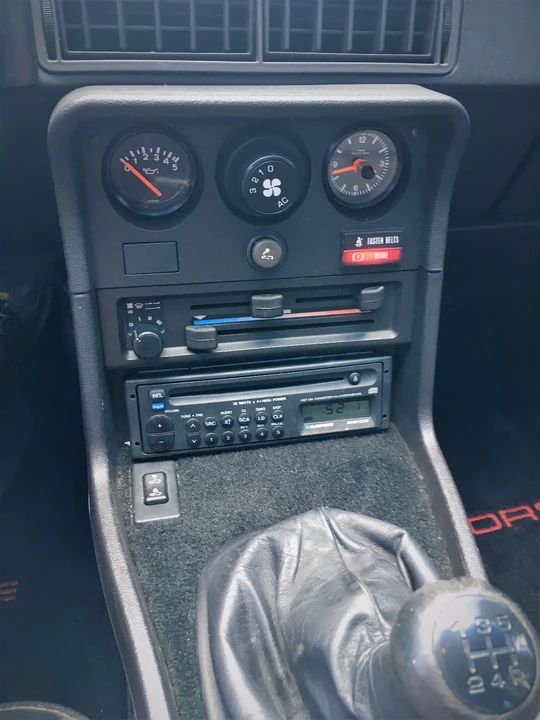 1988 Porsche 924 S - Image 21 of 31