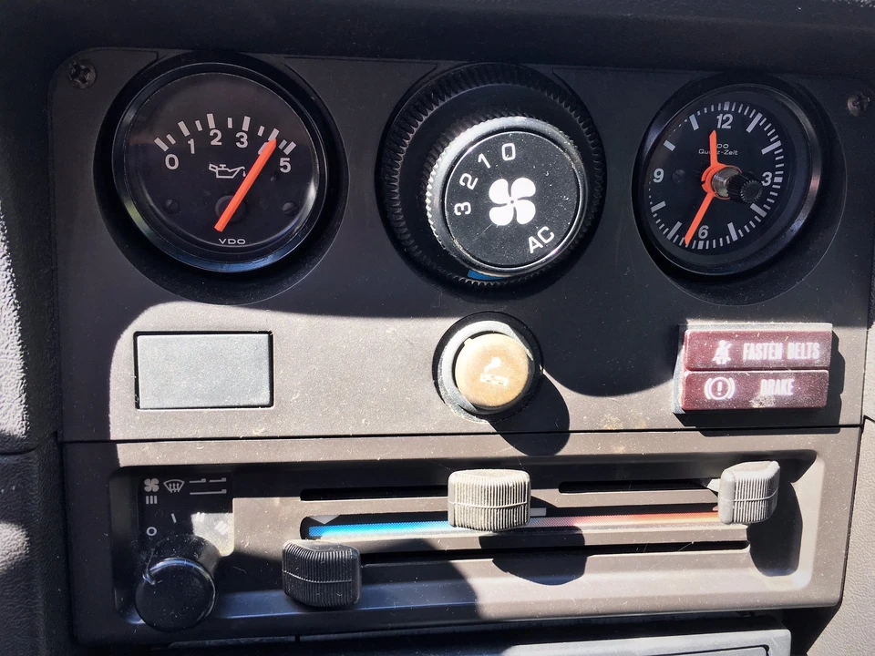 1988 Porsche 924 S - Image 23 of 31