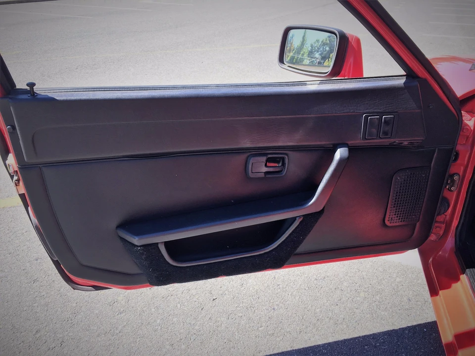 1988 Porsche 924 S - Image 14 of 31