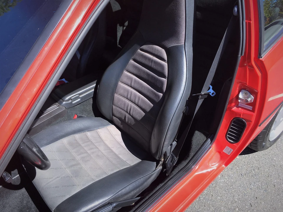 1988 Porsche 924 S - Image 16 of 31