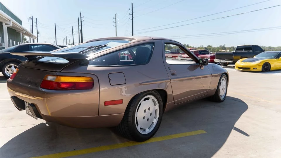 1988 Porsche 928 S4 - Image 2 of 7