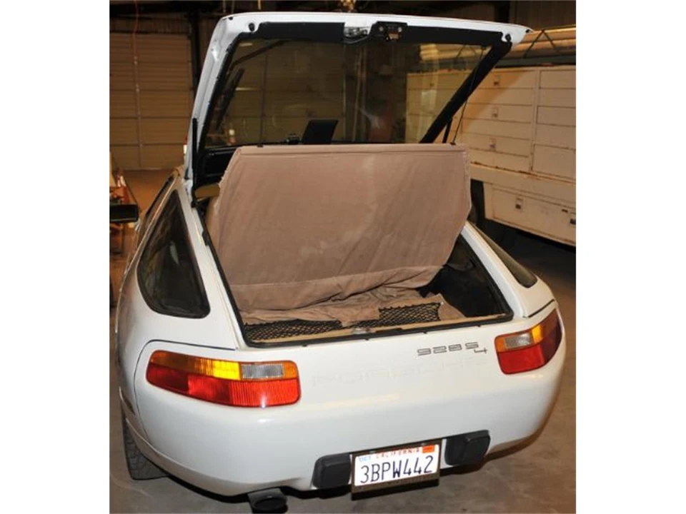 1988 Porsche 928 S4 - Image 8 of 12