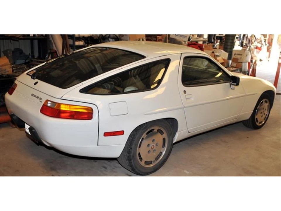 1988 Porsche 928 S4 - Image 11 of 12