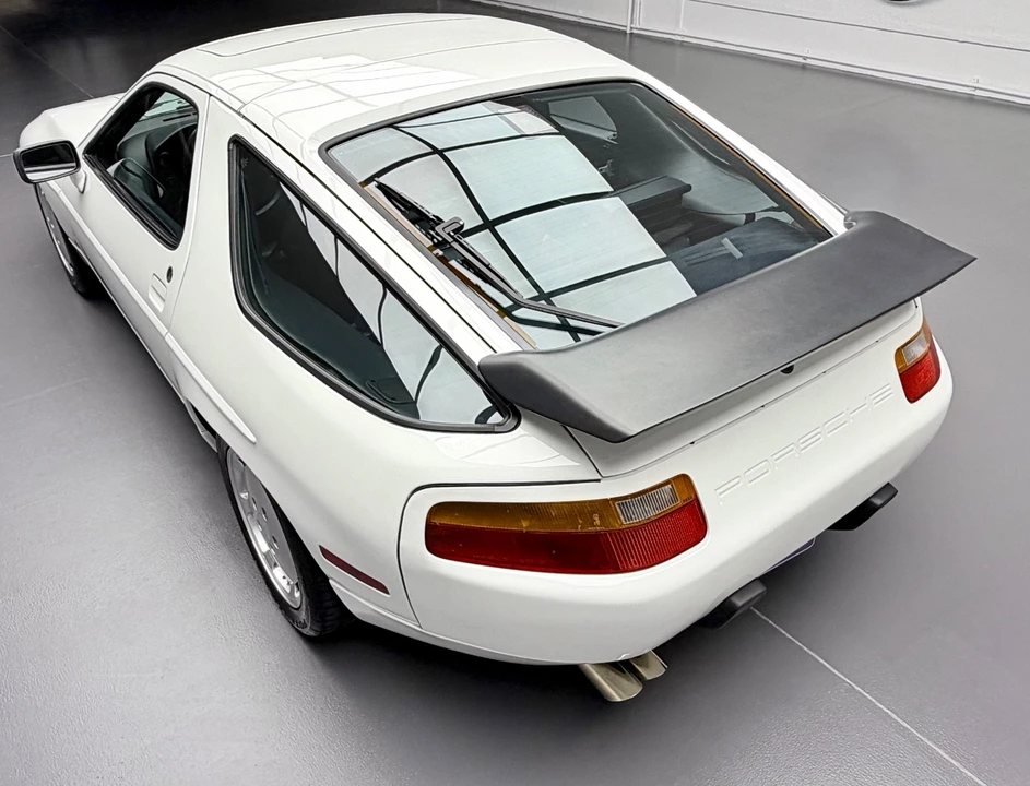 1988 Porsche 928 S4 - Image 16 of 21