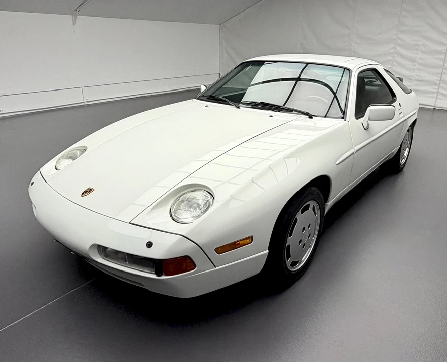 1988 Porsche 928 S4 - Image 9 of 21