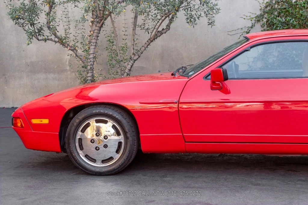 1988 Porsche 928 S4 - Image 13 of 24